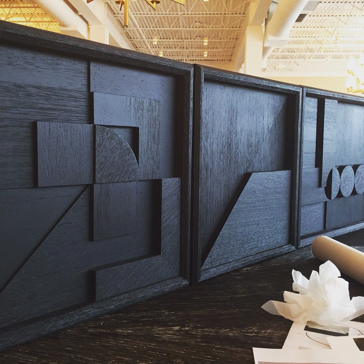 kurtkrueger's tweet photo. Wood feature wall mock-up #fullscale #sample #centurycity #westfield #centurycitymall #design #architecture #interiors #woodpattern #texture https://t.co/tna4rJyvP4