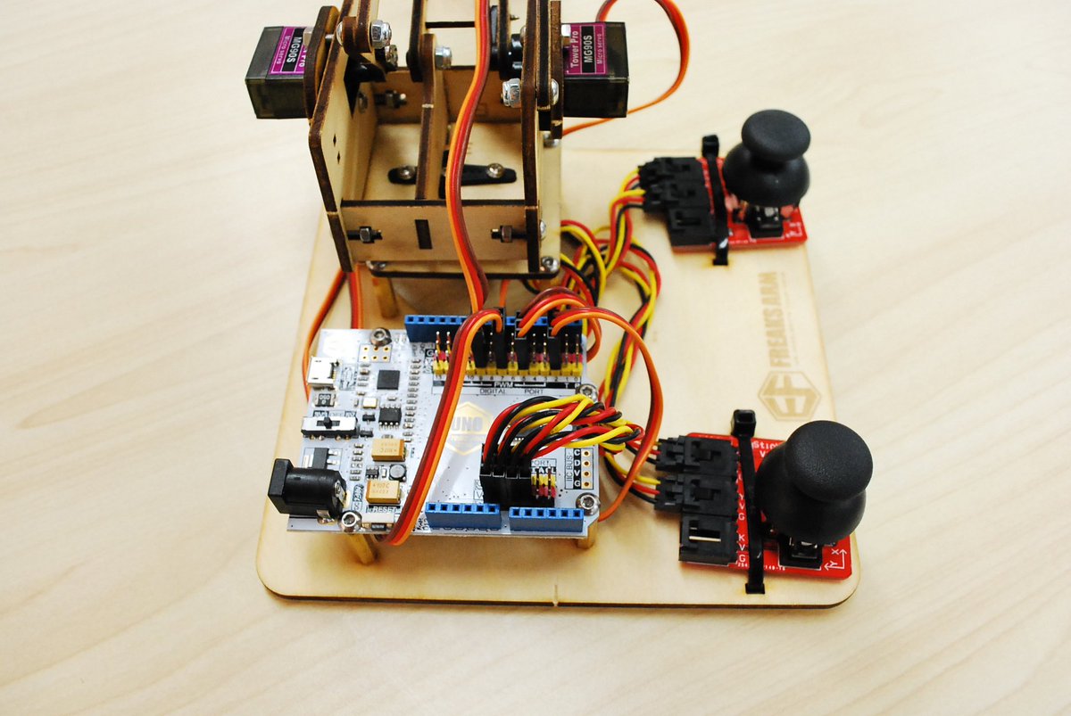 robot_shop's tweet photo. #ロボットセンター 秋葉原店で「 #FreaksArm 」が展示中。
#Arduino での制御と、スクラッチみたいなブロック式プログラムソフト「 #EFBlock 」の制御が可能!
nishishi
#ロボットショップ #armrobot #ロボットアーム #スクラッチ https://t.co/8BM822zV1H