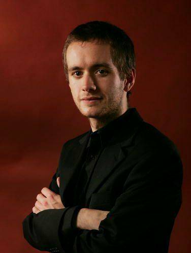 Happy Birthday to Sean Biggerstaff! He potrayed Oliver Wood in the films. 