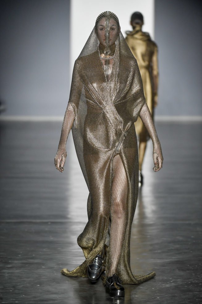 SPFW's tweet photo. Fotos do ultimo desfile da noite, Lino Villaventura no @portalFFW #SPFWN43 https://t.co/NLO2gYolXh. #SPFW https://t.co/oQvT1qkGH4