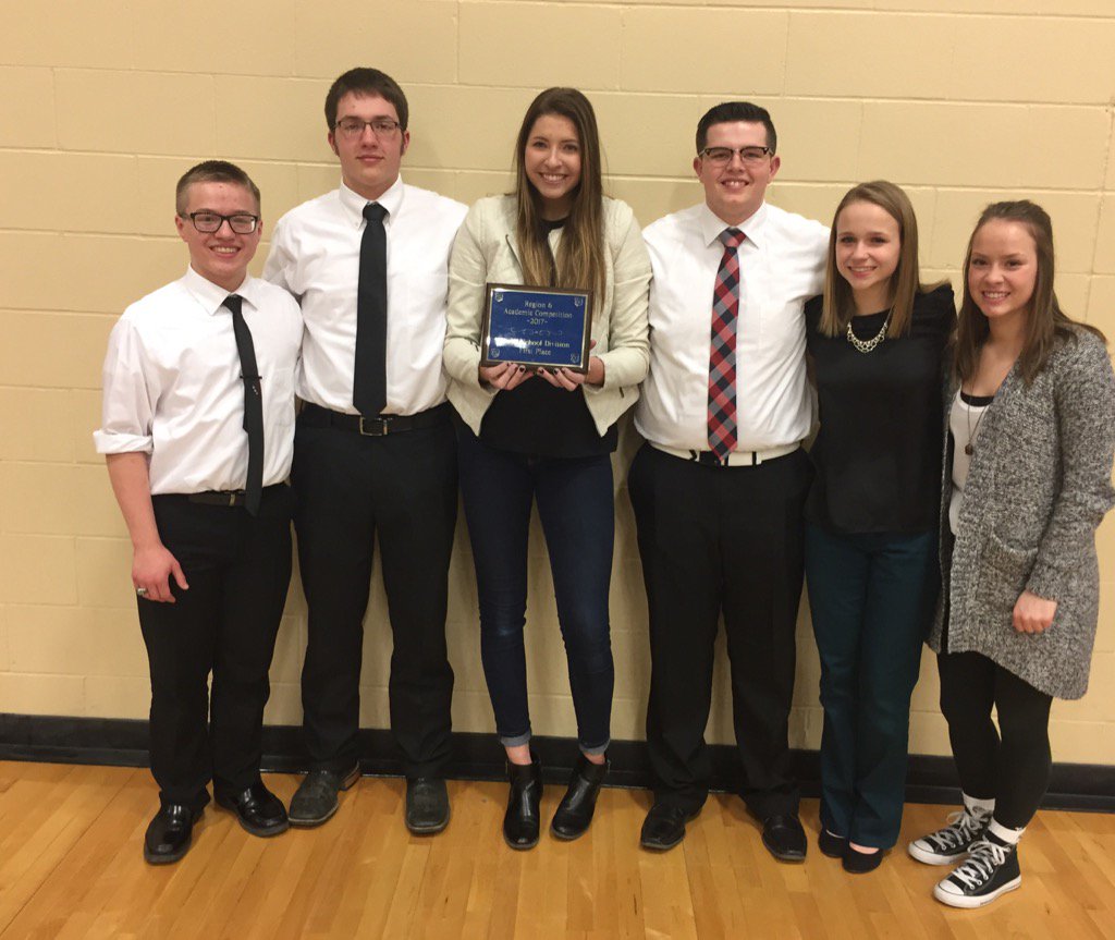 LittleHALOHA's tweet image. Congrats! Wyndmere 2017 Region VI Academic Olympic Champions! On to State! 5 in a Row! @manstrommom @WarbirdsNest