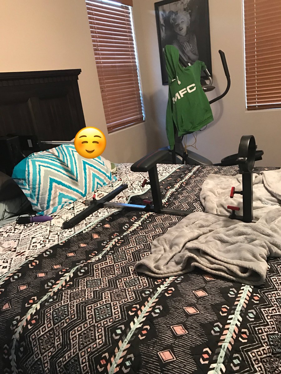 Emma Haze tweet media