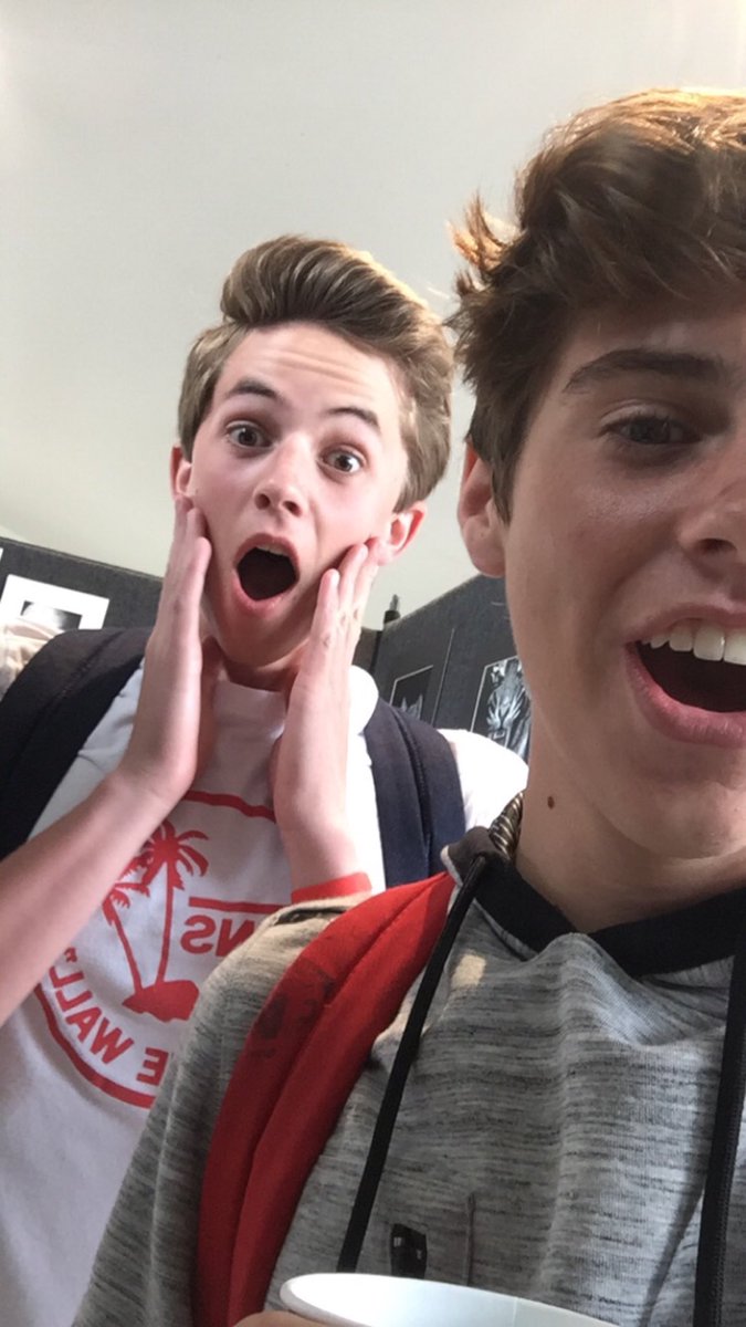 chansonvawdrey_'s tweet photo. Happy birthday Sam❤ love you @samdurrant_35 https://t.co/UjgQ0mZxTE