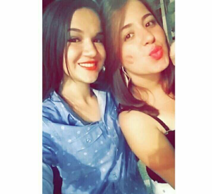 mahmartinsp's tweet photo. Níver da melhorzonaa!  Parabéns querida,  te amo ! #Ever  #inseparaveis  #TemqueAceitar ❤ https://t.co/kbdcvhUnqn