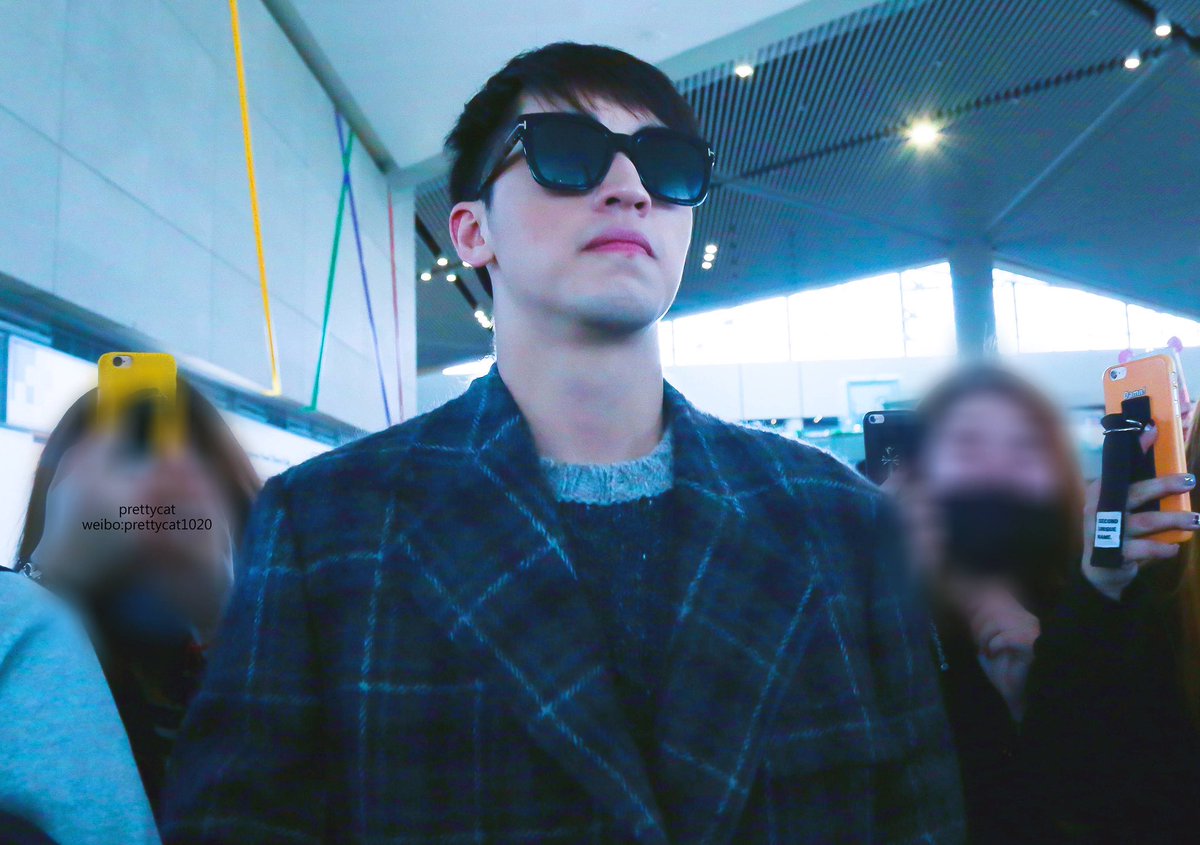 prettycat_1020's tweet photo. 170214 SHA✈️PEK
#허위주 #许魏洲 #xuweizhou #weizhou https://t.co/BjXw5z5yfw
