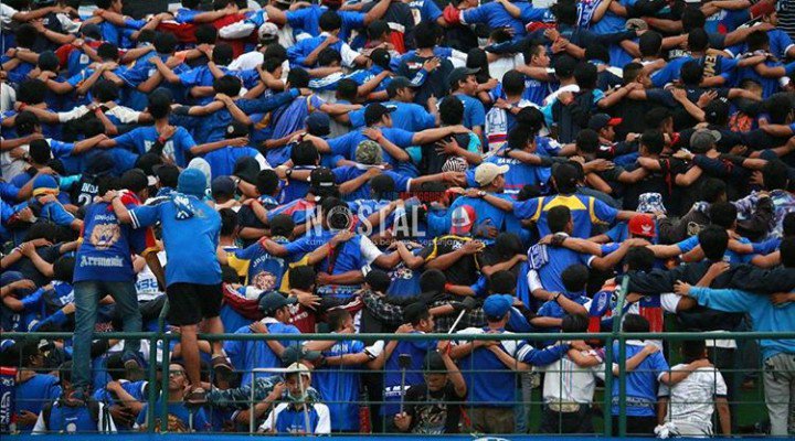Mungkin tidak akan lama lagi sejarah akan mencatat awal berSATUnya AREMA itu muncul dari suara2 perSATUan yang muncul di dalam hati aremania