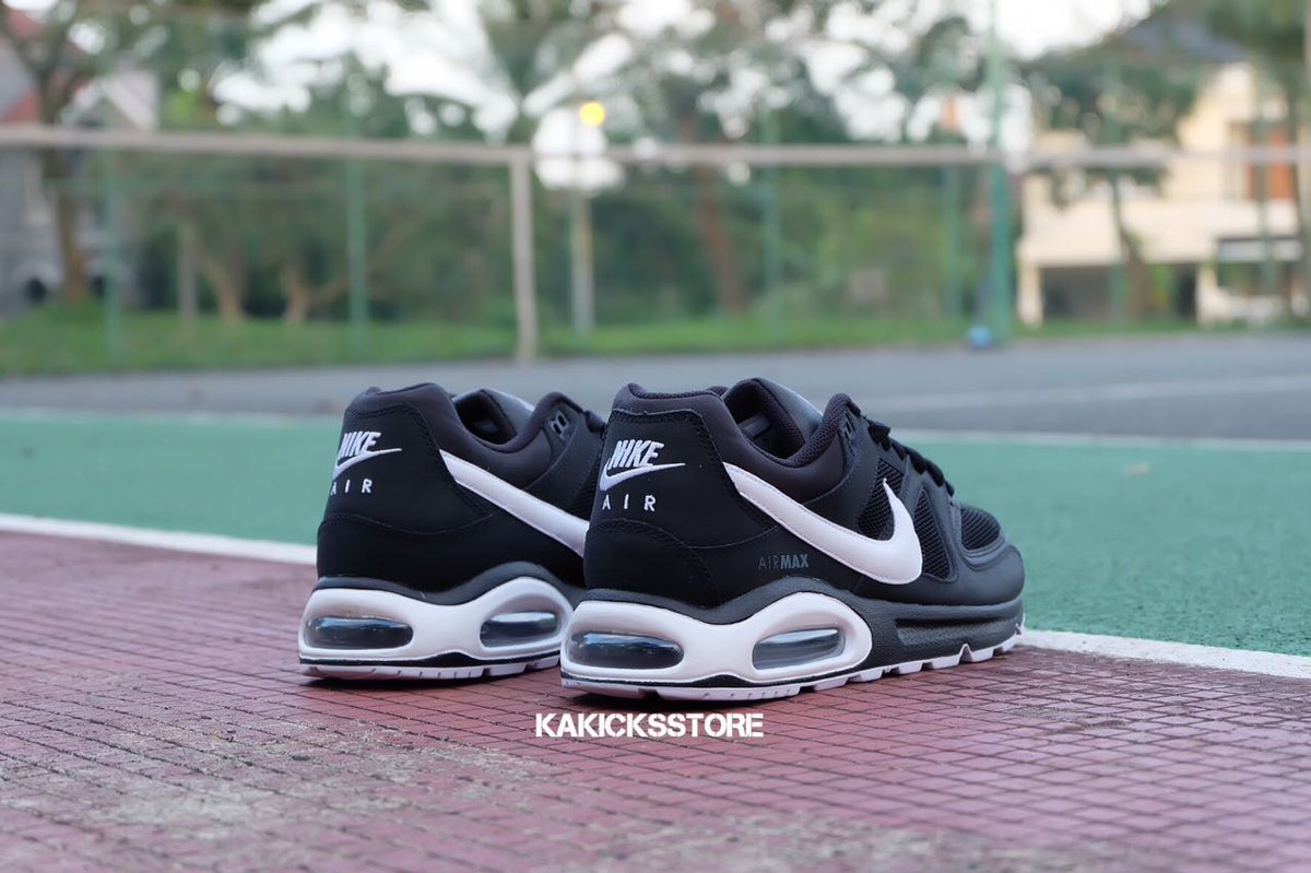 KAKICKSSTORE tweet media