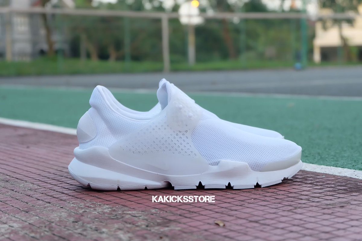 KAKICKSSTORE tweet media