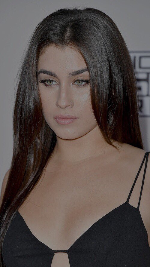 _wallpapersx_'s tweet photo. Lauren Jauregui wall🖤 #Wallpaper #laurenjauregui #fifthharmony #lauren #screenlock #fondos #lockscreen #fondosdepantalla 🖤 https://t.co/lfYWMFvL07