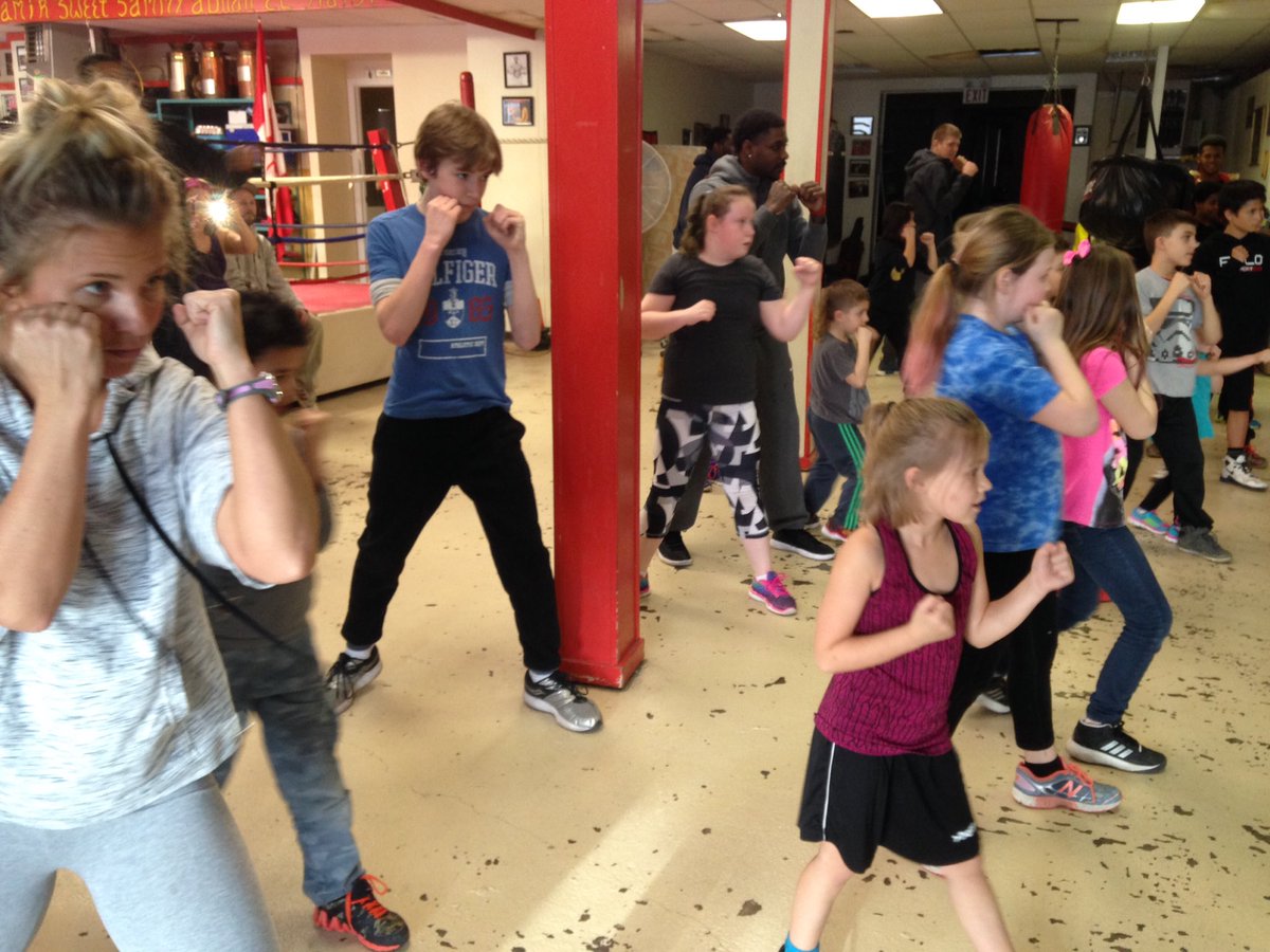 SMasottiCTV's tweet photo. Tonight at 11pm: Members of Border City Boxing and @WindsorExpress go head to head. @CTVWindsor #boxing #basketball #bball https://t.co/bK88vcdTlj