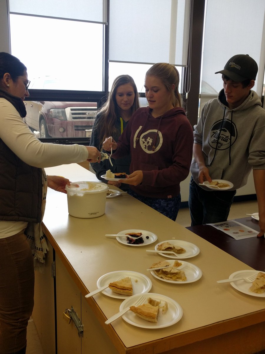 Robyn MacEachern tweet media