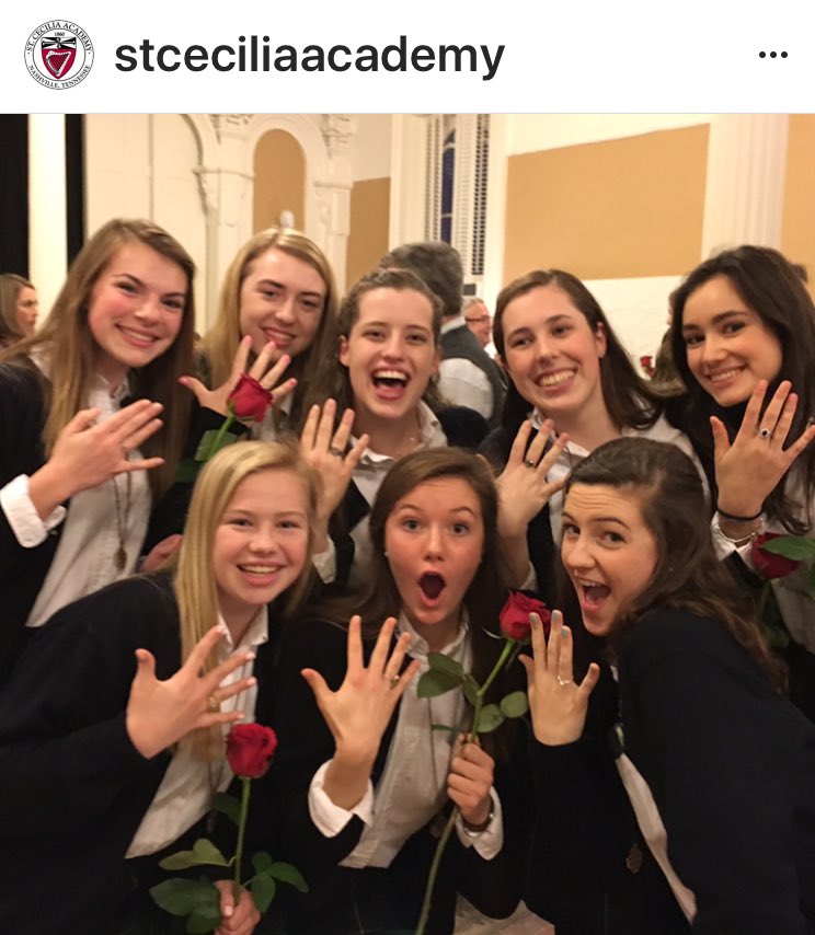 StCeciliaAca's tweet photo. Junior Ring Mass #SCAClassof2018 https://t.co/I8o5Ci9fYC