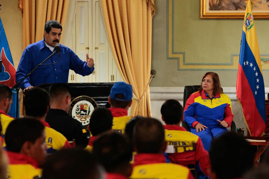 VTVcanal8's tweet photo. Presidente Maduro dispuso de cinco líneas de acción de contraofensiva frente a ataques de la derecha venezolana https://t.co/lt3pmSnFrr https://t.co/NjivwaBPFJ
