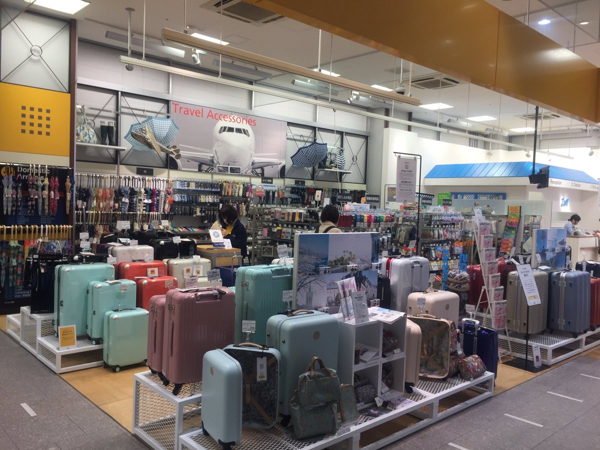 京都ロフト Sur Twitter おはようございます 京都ロフト1階 本日よりカメラマーケットを開催 この春旅行のお供に連れて行きたいカメラや雑貨を種類豊富に販売しています 隣はトラベル用品コーナーなので カメラも合わせた旅支度をしてみてはいかが 本日