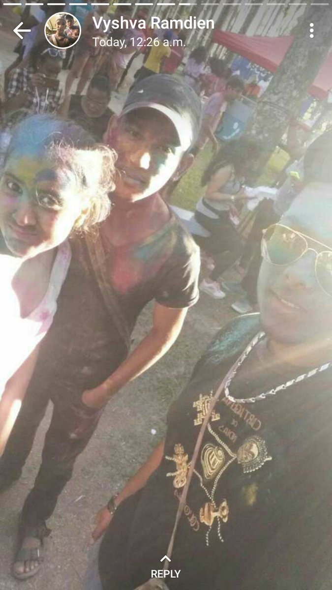 AdityaJitan's tweet photo. About yesterday.. #Palmentuin #Onafhankelijkheidsplein #Flamboyant #Suriname #Paramaribo #Holi2017 https://t.co/ICWzbwyPhZ