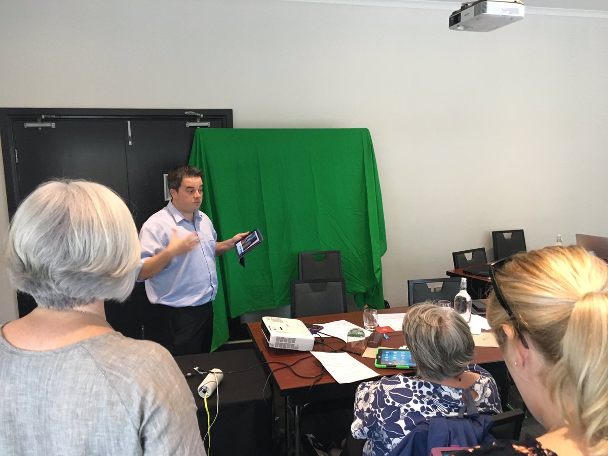 MyLearningTweet's tweet photo. Awesome workshops underway at #iBasics via @DoInkTweets & @SwiftPlayground @iPadCatt @CathyRu19423147 @McGaviganRemy https://t.co/ULSQpNtvo8