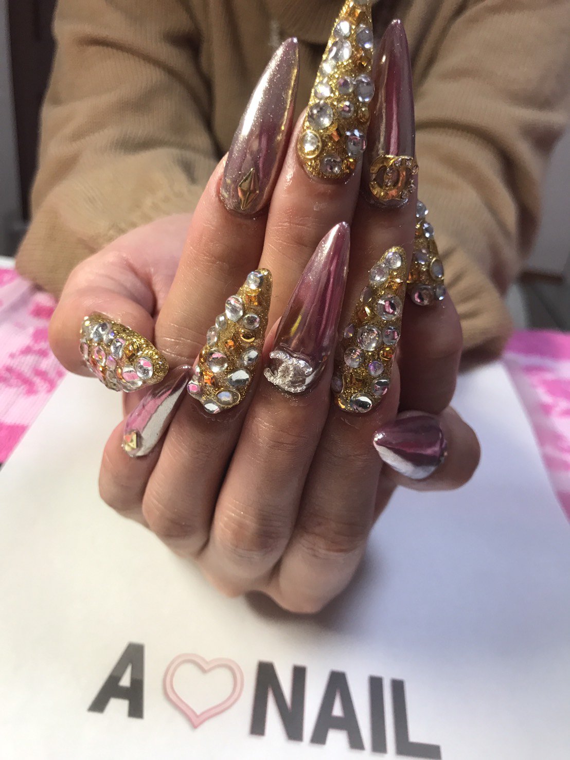 A Nail 育子ちゃんﾈｲﾙ ロングｽｶﾙﾌﾟ ミラーﾈｲﾙ いつもありがと パーツ代ﾌﾟﾗｽで8000円 値段以上に可愛く仕上げる自信あります 本厚木 本厚 海老名 町田 ｽｶﾙﾌﾟ 安い ミラーネイル ロングネイル T Co 2afsixhrln Twitter
