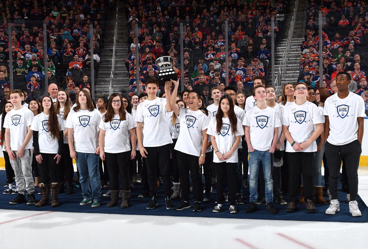 HockeyHelpsKids's tweet photo. #TeamRNH on the ice at tonight's @EdmontonOilers game. Congrats again on a job well done! #HockeyHelpsKids https://t.co/bGwDJRJD6D