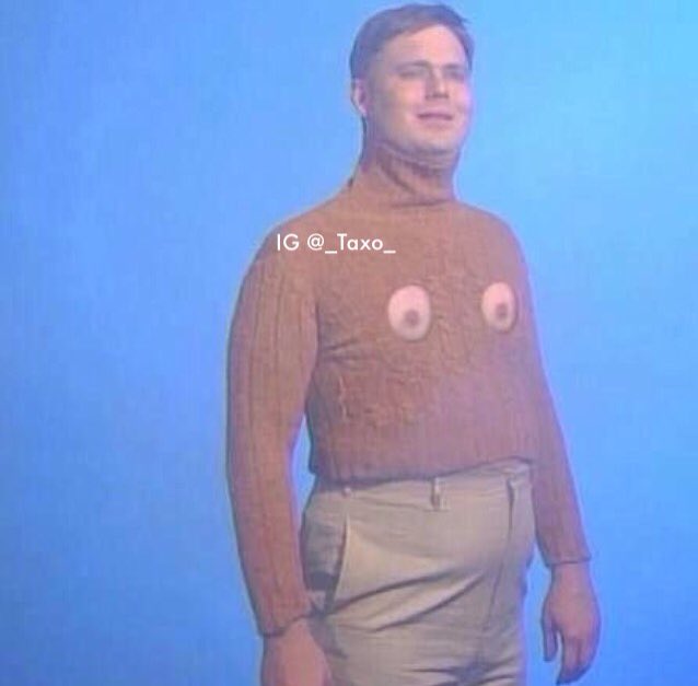 taxo__'s tweet photo. That one friend that can make any outfit... #hoeish https://t.co/vpJ0gIiQpx