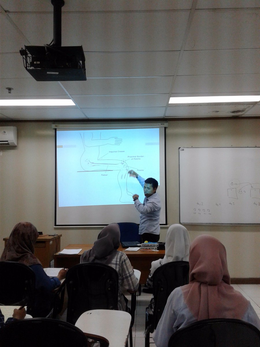 Posisi yang tepat dalam pengukuran panjang lutut. #TrainingAntropometri