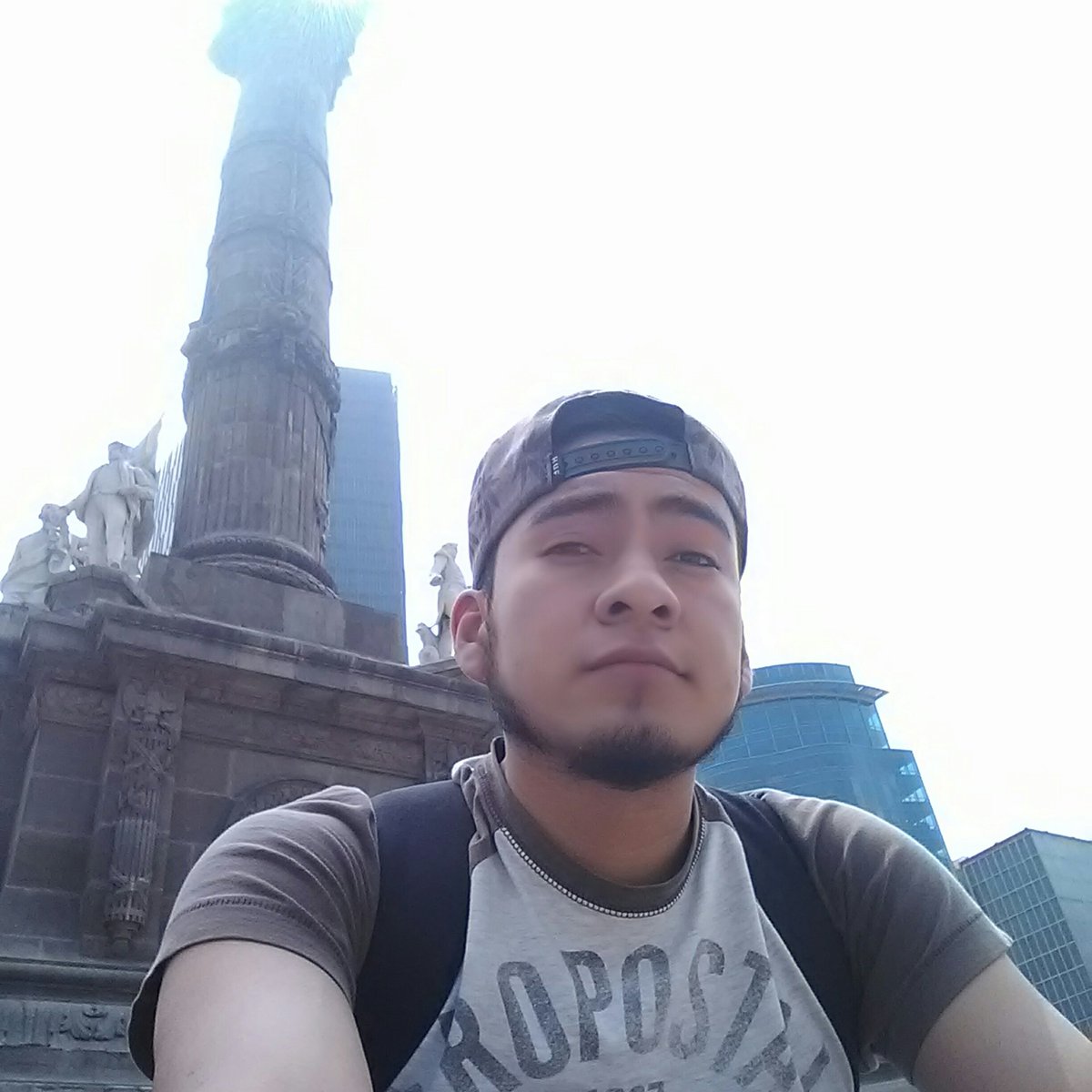 LFranticRap's tweet photo. #NuevaFotoDePerfil https://t.co/dGyOQKKRAo