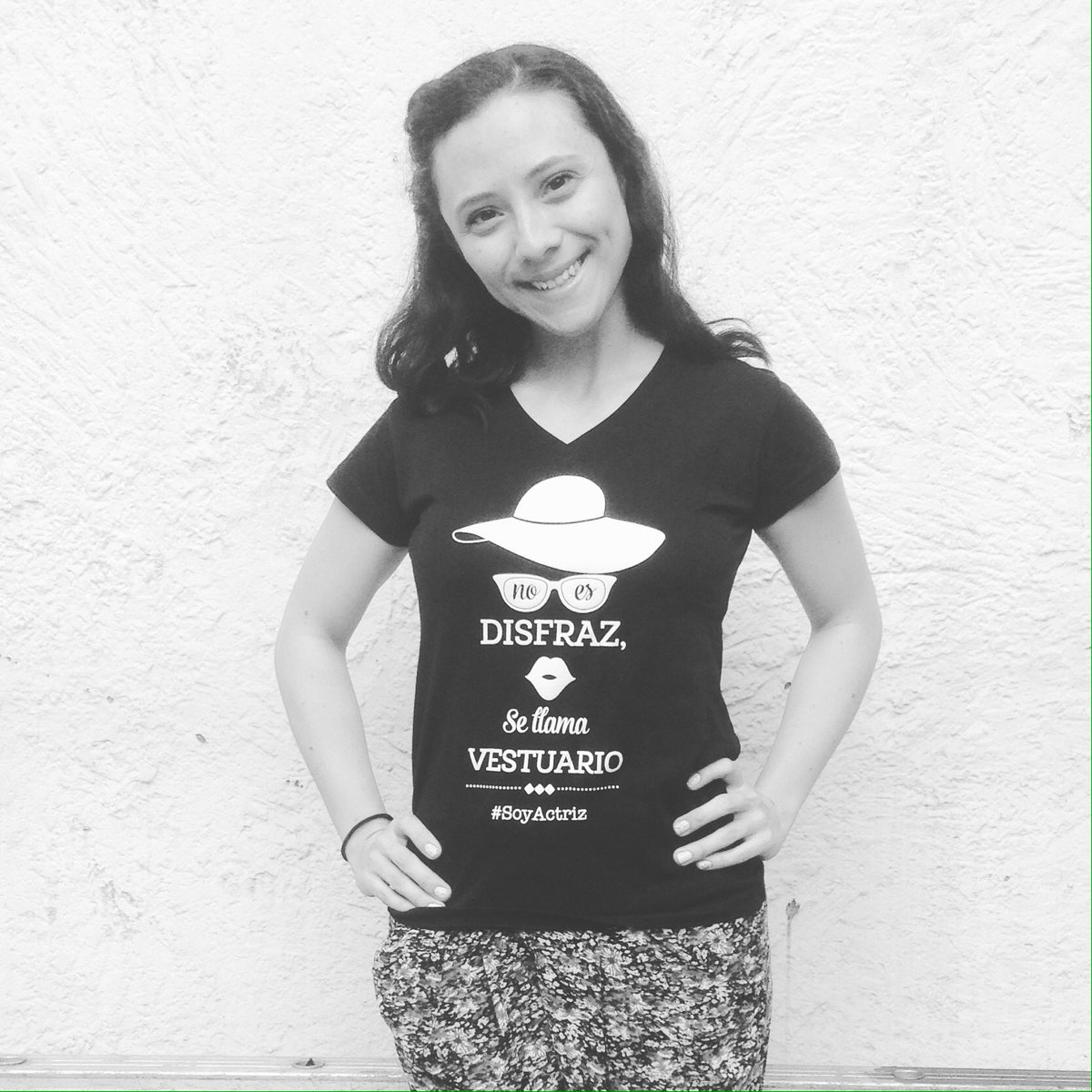 TifaEspinosa's tweet photo. Mi playera habla por mi!  @TheClapShop ❤️🎭 #soyactriz #theclapshop https://t.co/D4Q4wWDmPR