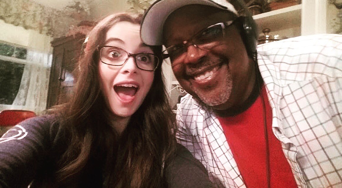 VanessaMarano's tweet photo. Behind the scenes of #GilmoreGirlsRevival. #AprilNardini Photo cred: George https://t.co/fpDZ4eFNnZ https://t.co/0gMBHVfdPH