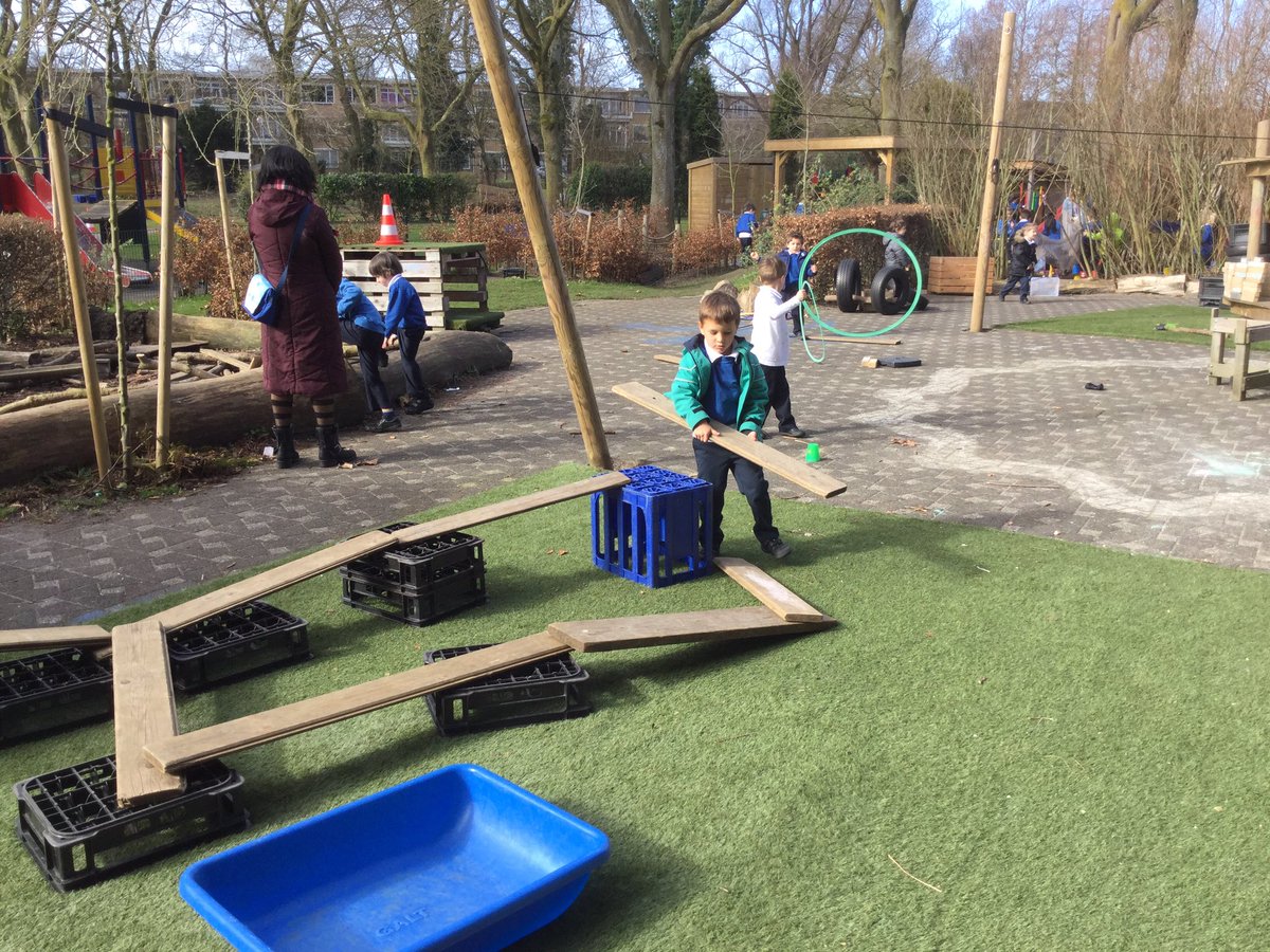 BSNJSV's tweet photo. A very busy morning in #jsvf2 all out building and enjoying the sunshine in our #explorationzone https://t.co/Bdrgemx8iu