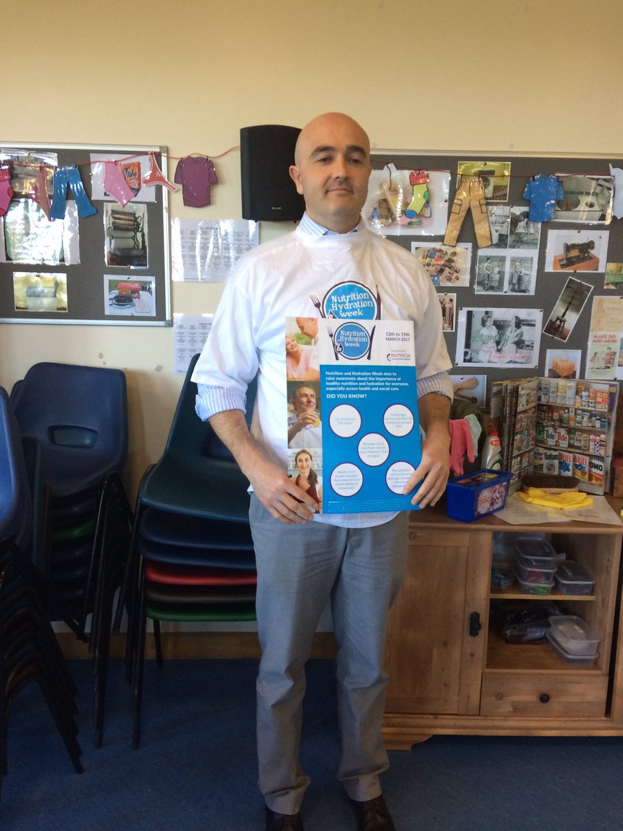 tinpack02's tweet photo. @LPTnhs @deputybec74 Nutriton &Hydration week. #SALT #communicationcafe #pinkladies #makeadifference https://t.co/eSuD2DOUbX