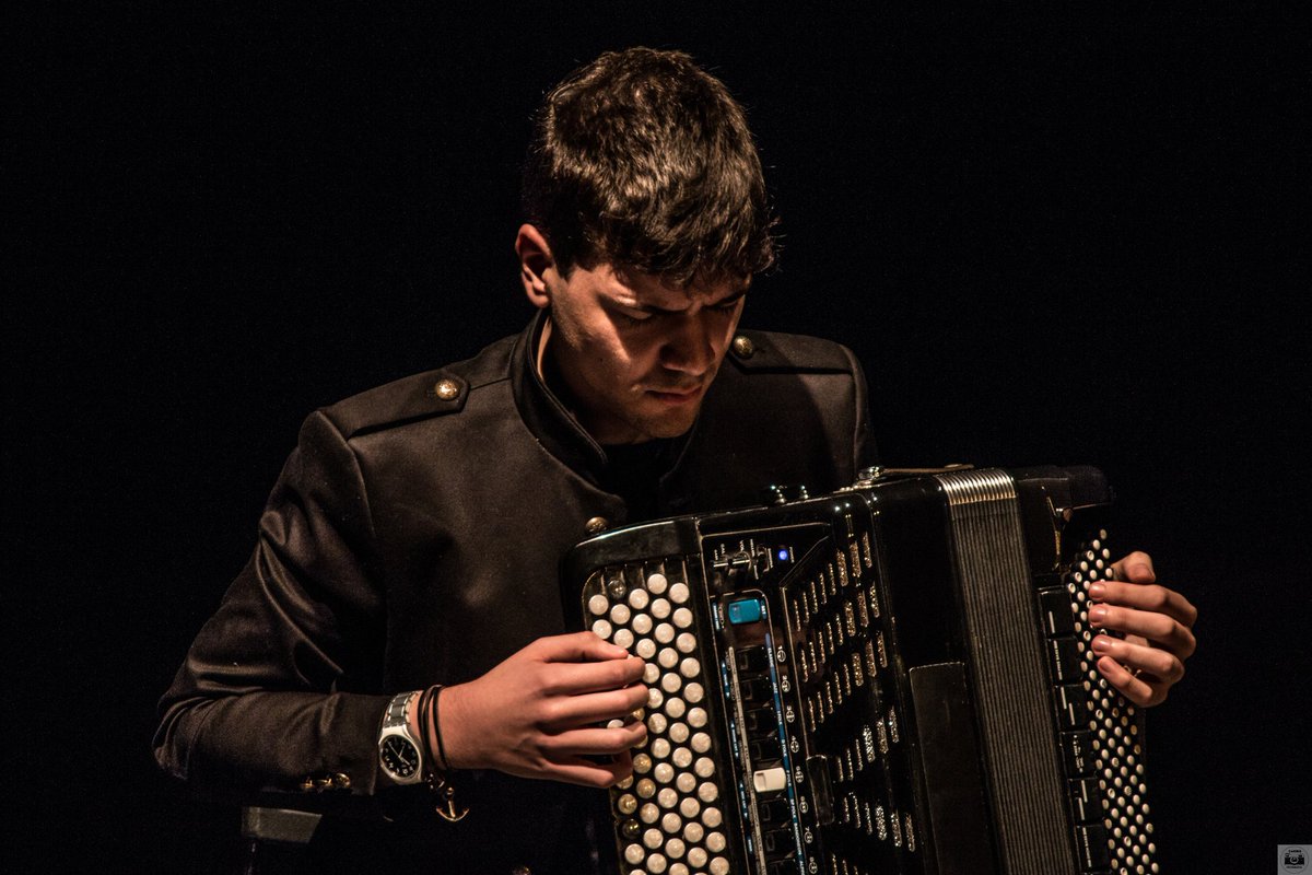 JooBarradas4's tweet photo. #accordion #joaobarradas #photography #photo #photooftheday #musicaportuguesa #musicphotography #amadora #portugal https://t.co/IWIkWnDuMt