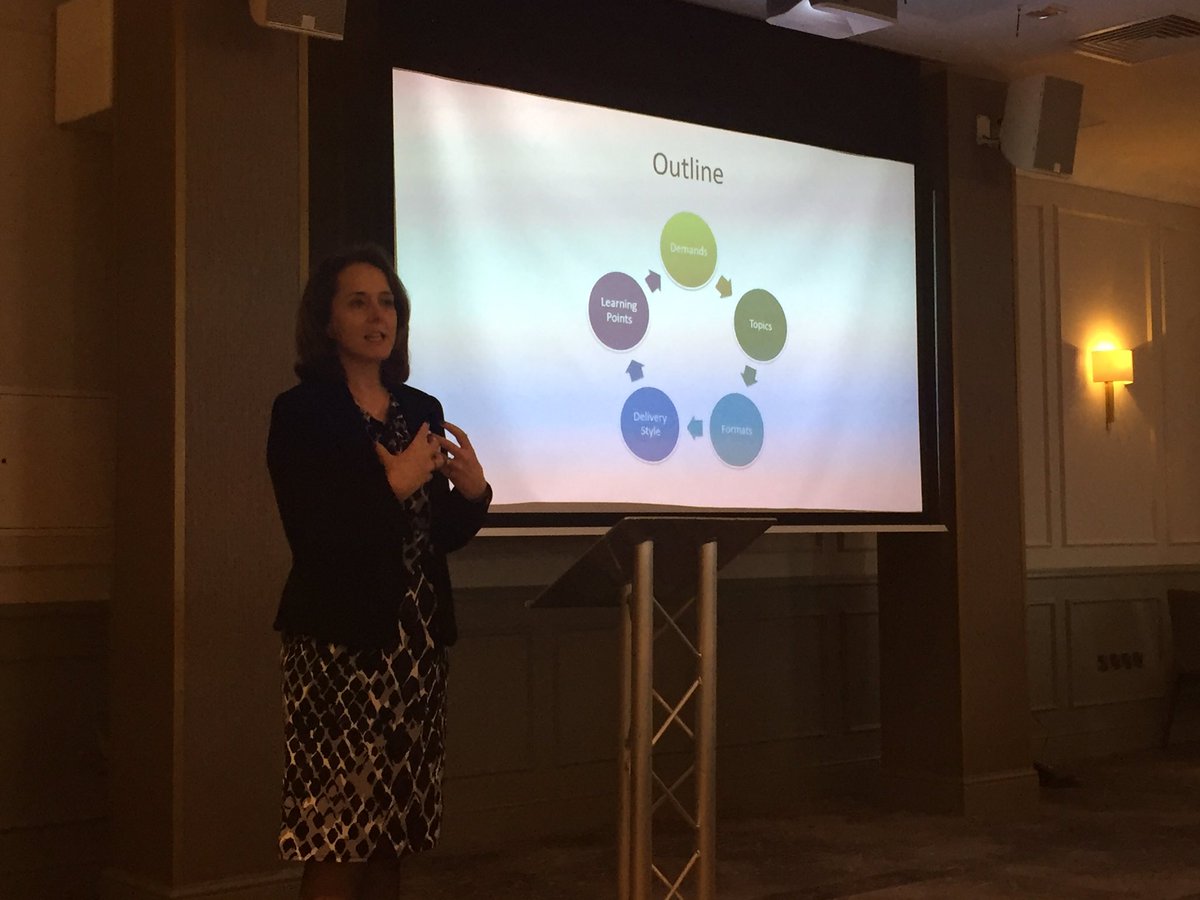 eCom_Learn's tweet photo. @BizjigMoore highlighting the increased use of realtime data for staff performance at eCom conference. #ecom17 https://t.co/cYOK8GAn2D