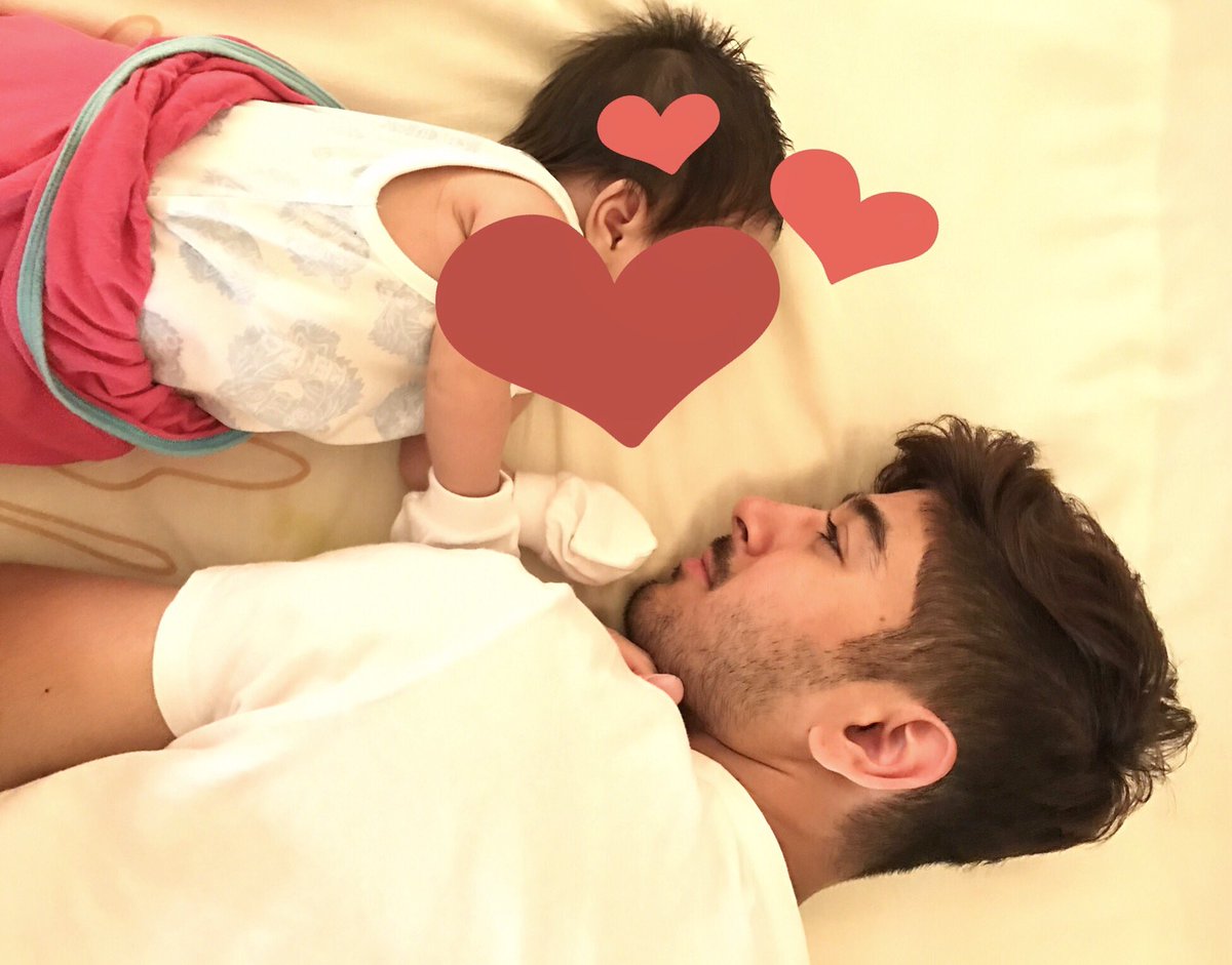 How nice to wake up next to my princess ❤  #StillCantBelieveImADaddy