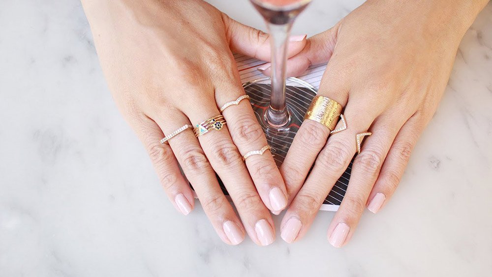 Lolas_Loves's tweet photo. Lola's Loves celebrating Wednesday.
https://t.co/TfN1lRaXXF 
#lolasloves #wednesday #halfwaytotheweekend #jewelry #rings #necklace #jewls https://t.co/RlTZAw7yuo