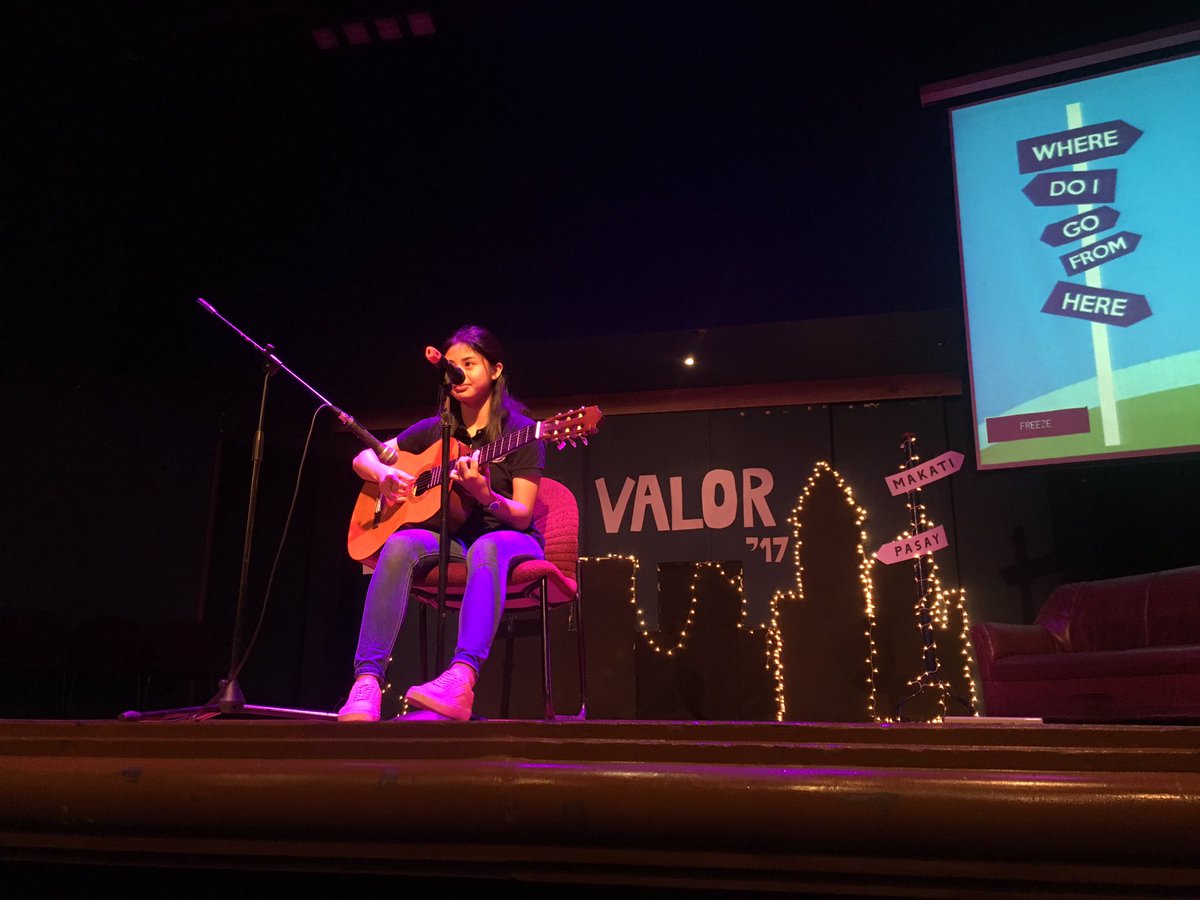 BCadhouse's tweet photo. Xamantha Asdisen taking on the mic with her rendition of Sila 🎶
#Valor2017 https://t.co/YG75mT6FKA