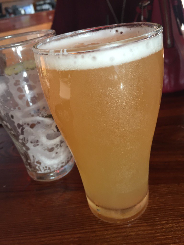lozandstef's tweet photo. Kosciuszko Pale Ales with good company #CARGOBAR https://t.co/3BQXCdzNSN