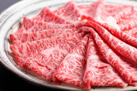 美味しそうｗCHANELのチークが生肉っぽいｗｗｗ