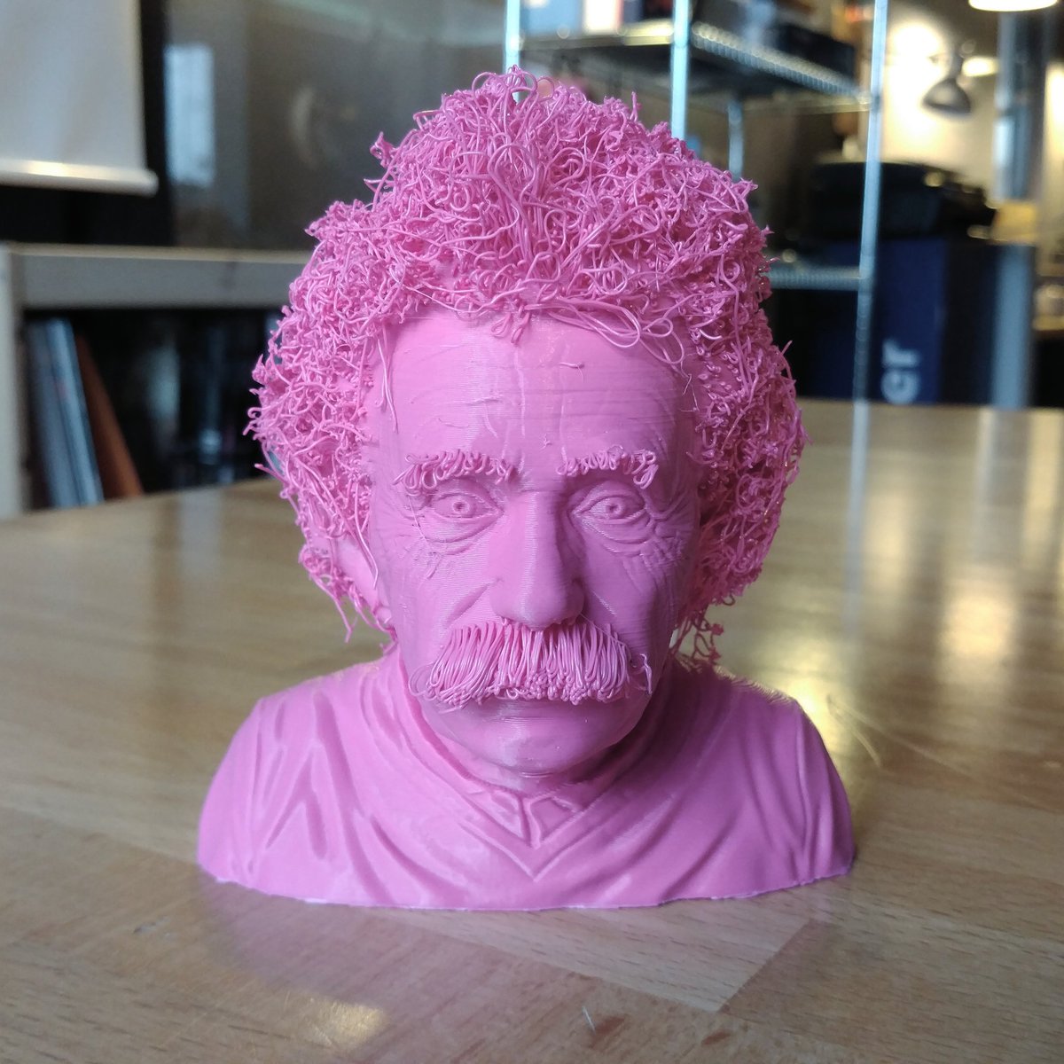 Einstein belgeseli "Deha" 23 Nisan'da <a href="/natgeotvturkiye/">National Geographic</a>'de, hediyesi Instagram hesabımızda 👉 instagram.com/3dortgen #genius #natgeo