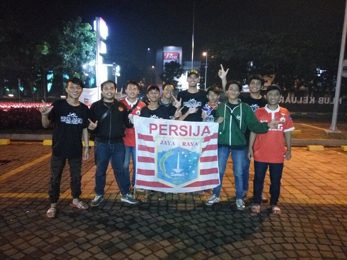 JakSchool13's tweet photo. Selamat ulang tahun yang ke 2 untuk kita semua keep solid dan selalu support persija dimana pun berada~ 
#Persijaselamanya https://t.co/cYojxAbQcs