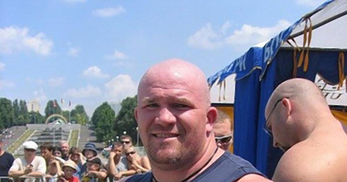 Susy947's tweet photo. Retired NYPD cop and bodybuilder remembered for his kindness https://t.co/P5ClVSNE5G https://t.co/s9EMgb1czw