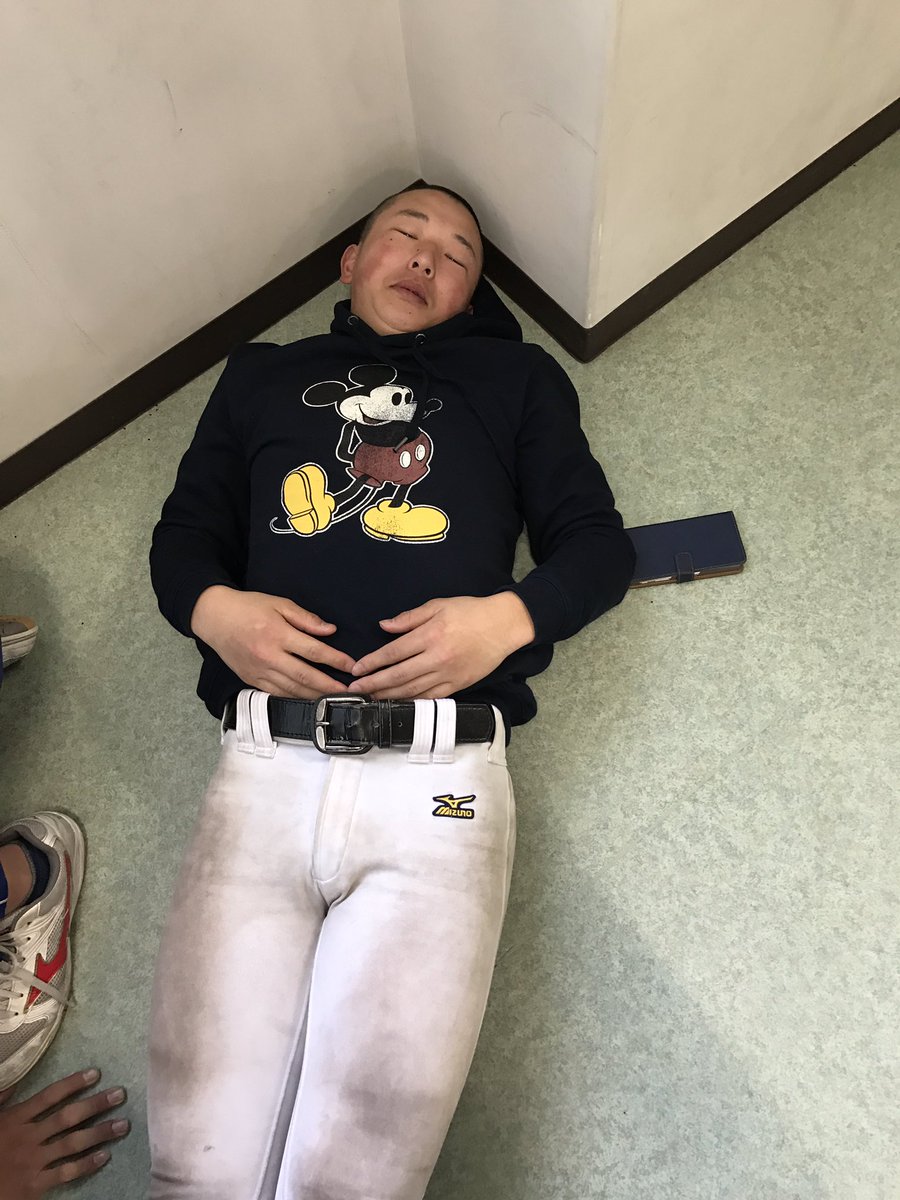 誰が練習にミッキー着てくんねん