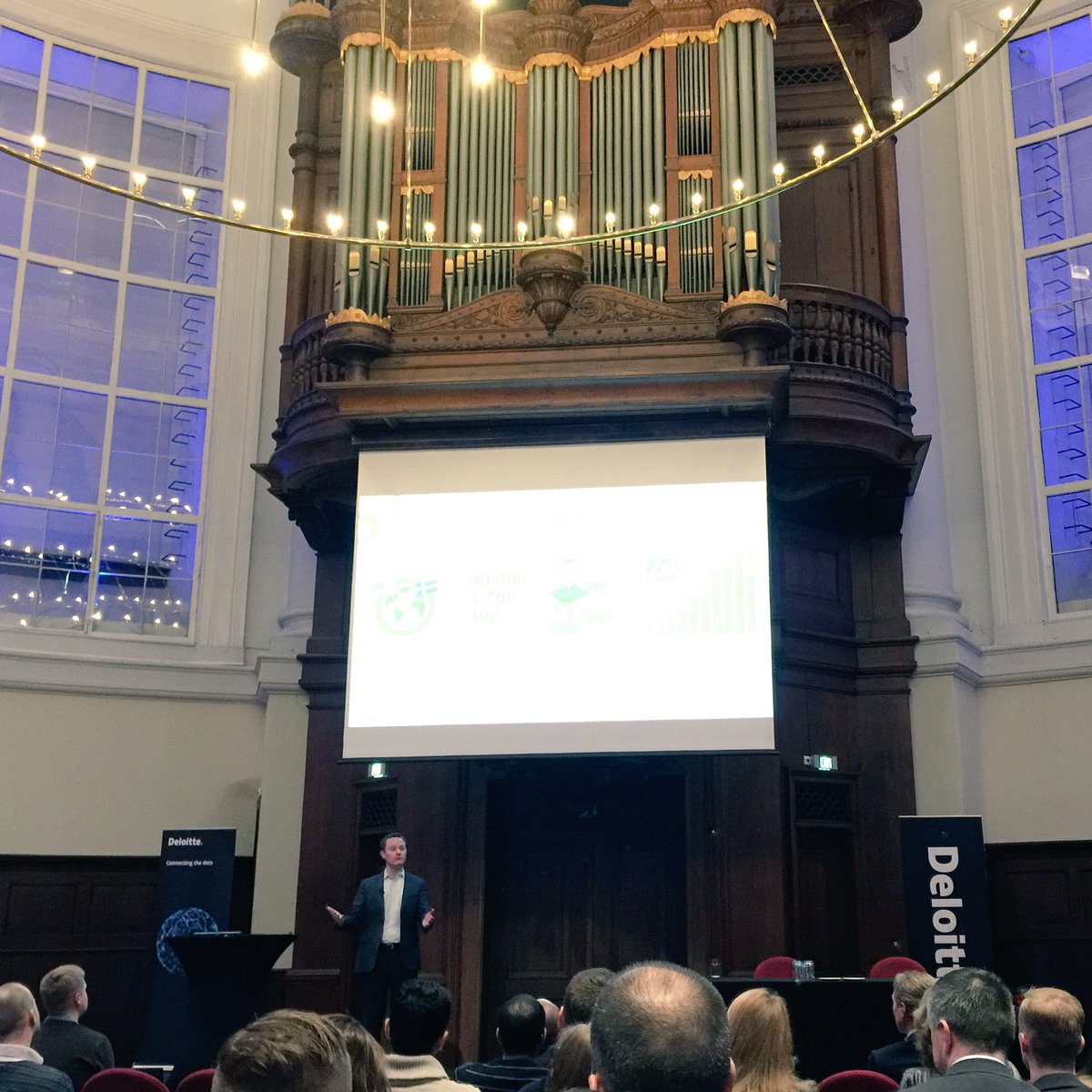 m_dash's tweet photo. #Qlik #keynote at #AIMbootcamp2017 #aimbootcamp17 #deloitte https://t.co/fk55fleho8