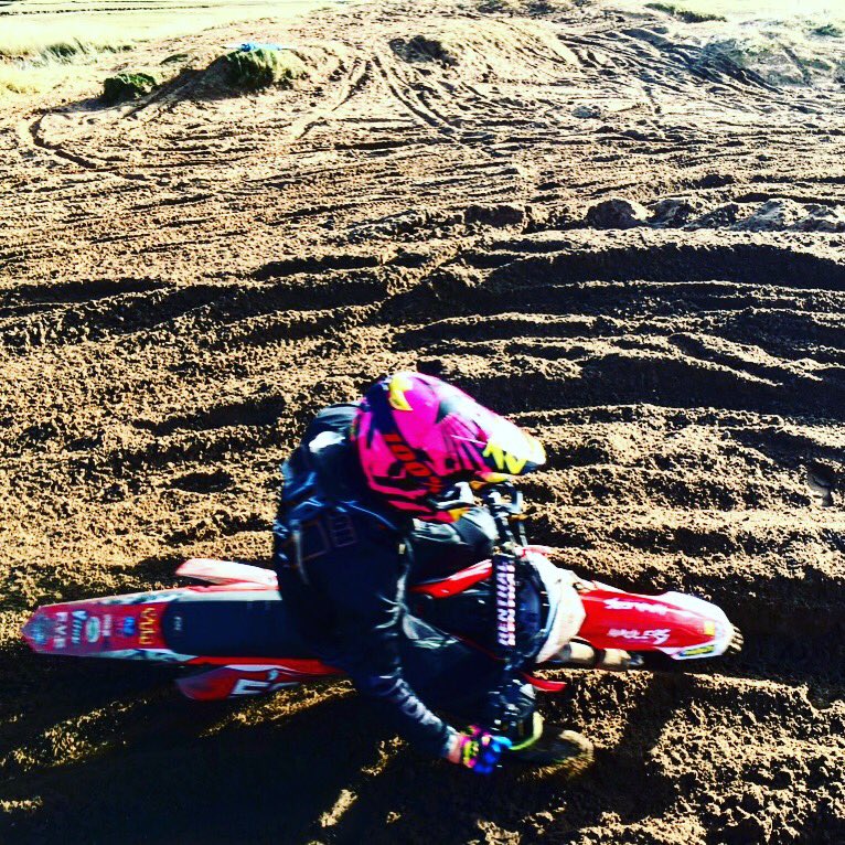 jameshutch211's tweet photo. Need to get back out on big red!! #Honda #Thor #leatt #ytr #motoshack #motoxproclean #pjmx #rvs #apico #putoline #teamhutch https://t.co/FH3NvGIaUc