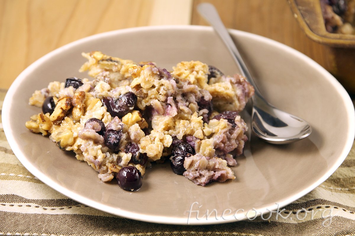 finecook_org's tweet photo. Вкусный и полезный #завтрак: #овсянка с голубикой и бананами. #Рецепт вот тут https://t.co/ImanVNd4ku #finecook #вкусно #банан #голубика https://t.co/QtXP9rmxaU