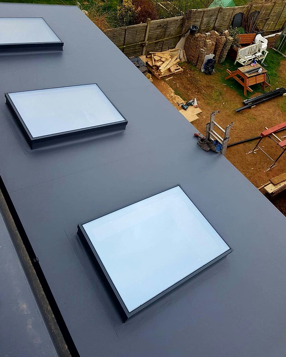 SianPropertyImp's tweet photo. Another installation complete combining the @Atlasroofjohn with @RoofAssured @SikaSarnafilUK #roofassured #sarnafil #roofing #flatroof https://t.co/vz2uIKG7oH