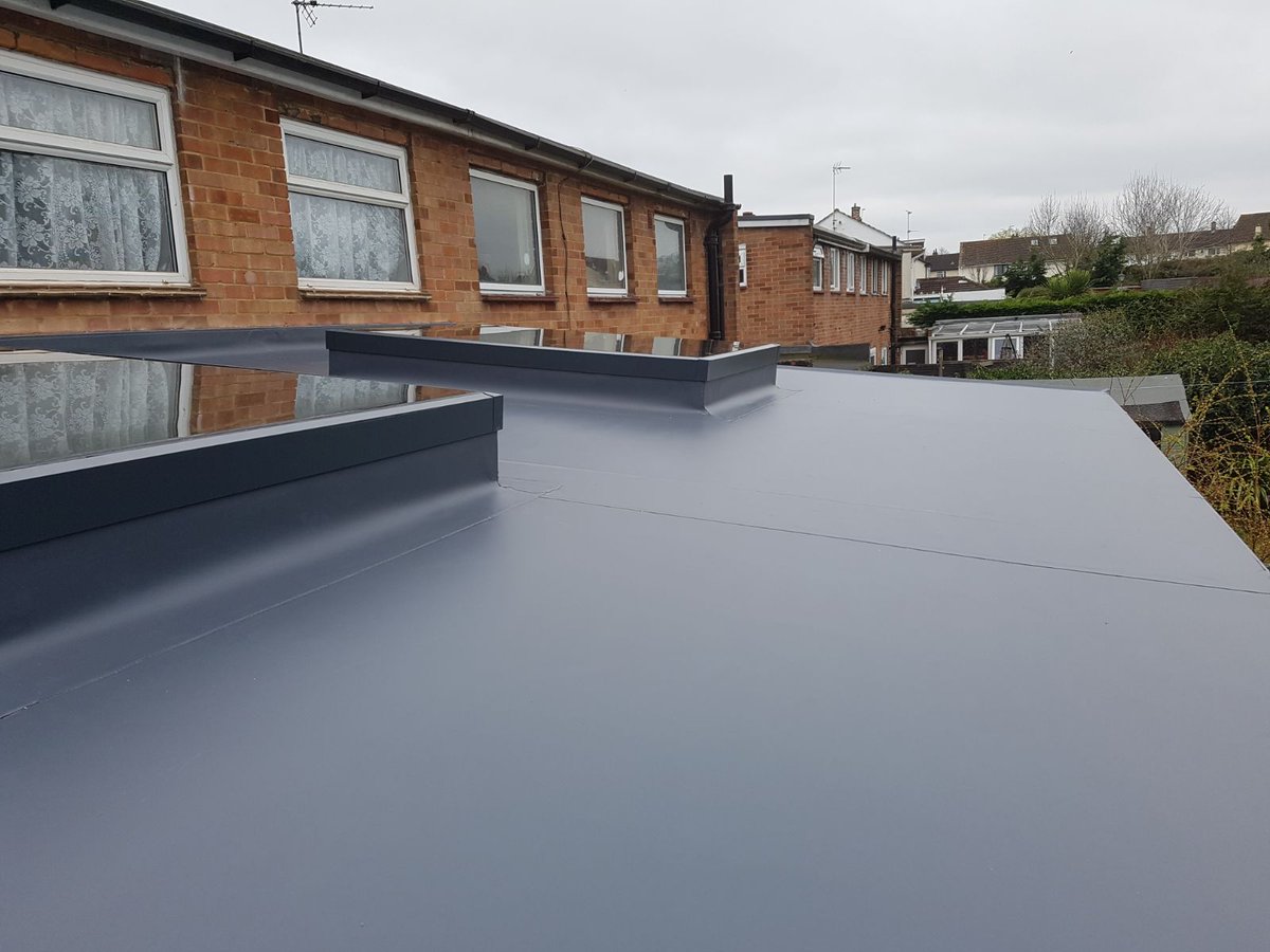 SianPropertyImp's tweet photo. Another installation complete combining the @Atlasroofjohn with @RoofAssured @SikaSarnafilUK #roofassured #sarnafil #roofing #flatroof https://t.co/vz2uIKG7oH