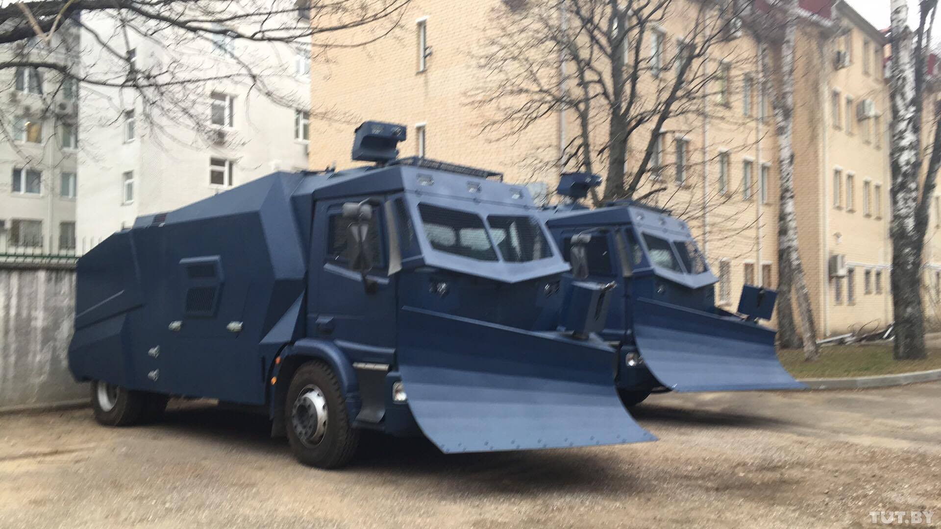 МАЗ водомет