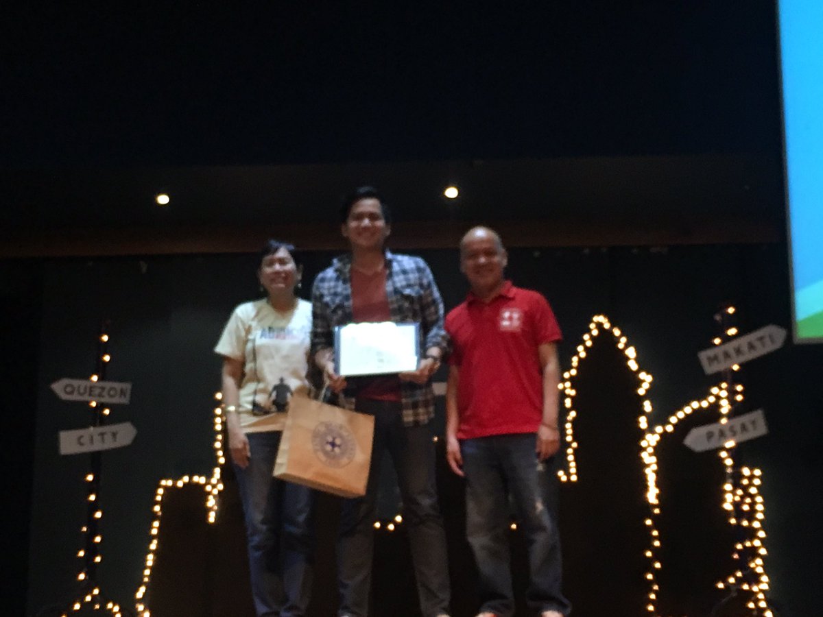 BCadhouse's tweet photo. Awarding of certificates for today's speakers
#Valor2017 https://t.co/CB7IT4hxhG