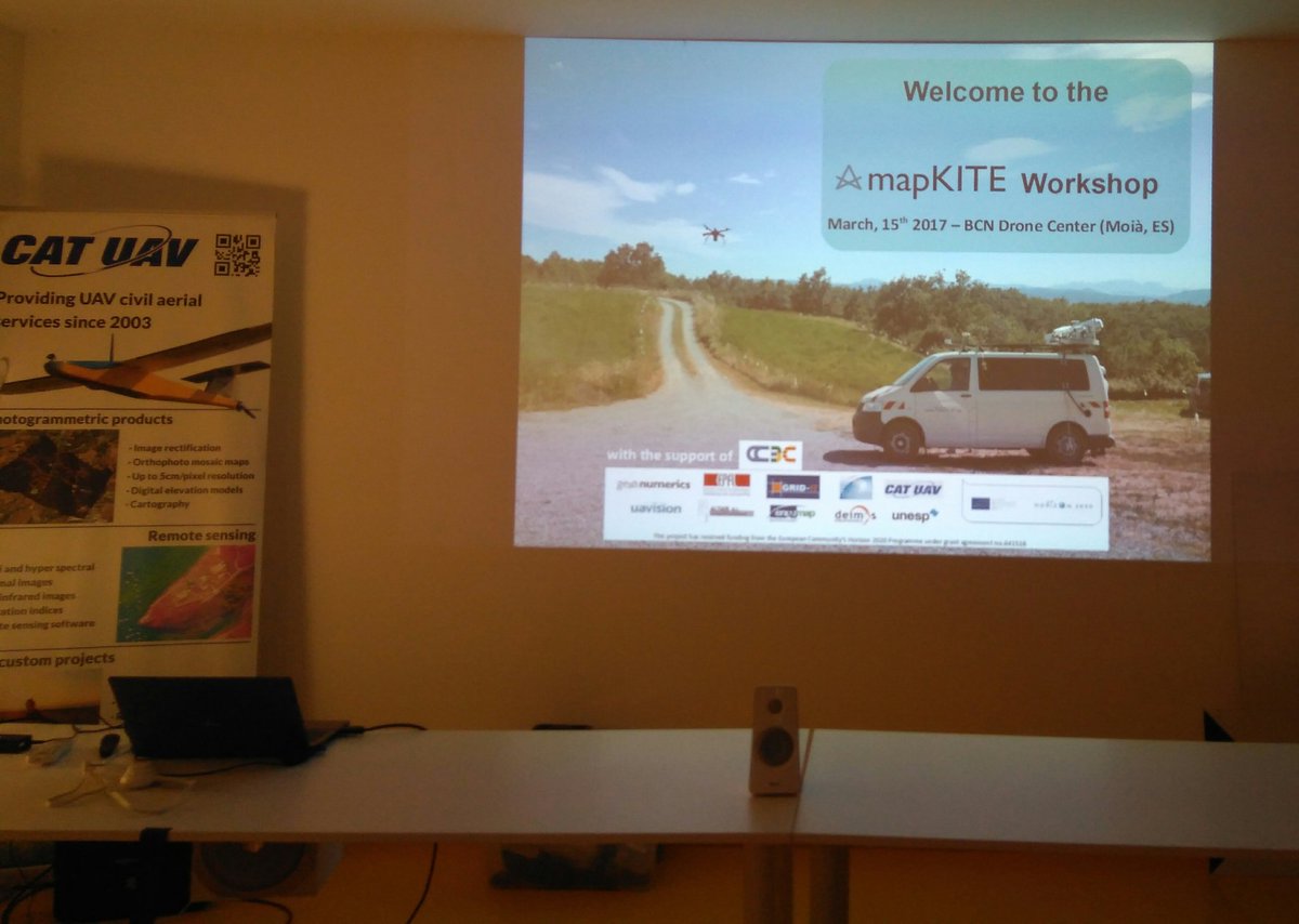 CataloniaDrones's tweet photo. Comença el #mapKITE workshop liderat per #GeoNumerics i #optech al @bcn_drone https://t.co/8opZFRKFu3