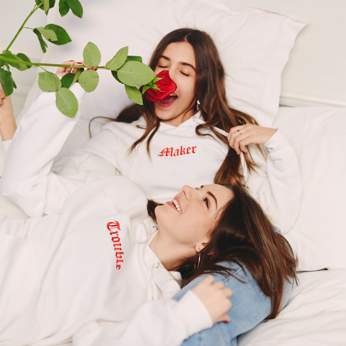 Rad x Clara x Maya 🌹 La collection exclusive est maintenant en ligne !
Shop Loverdose → goo.gl/3kEhEE