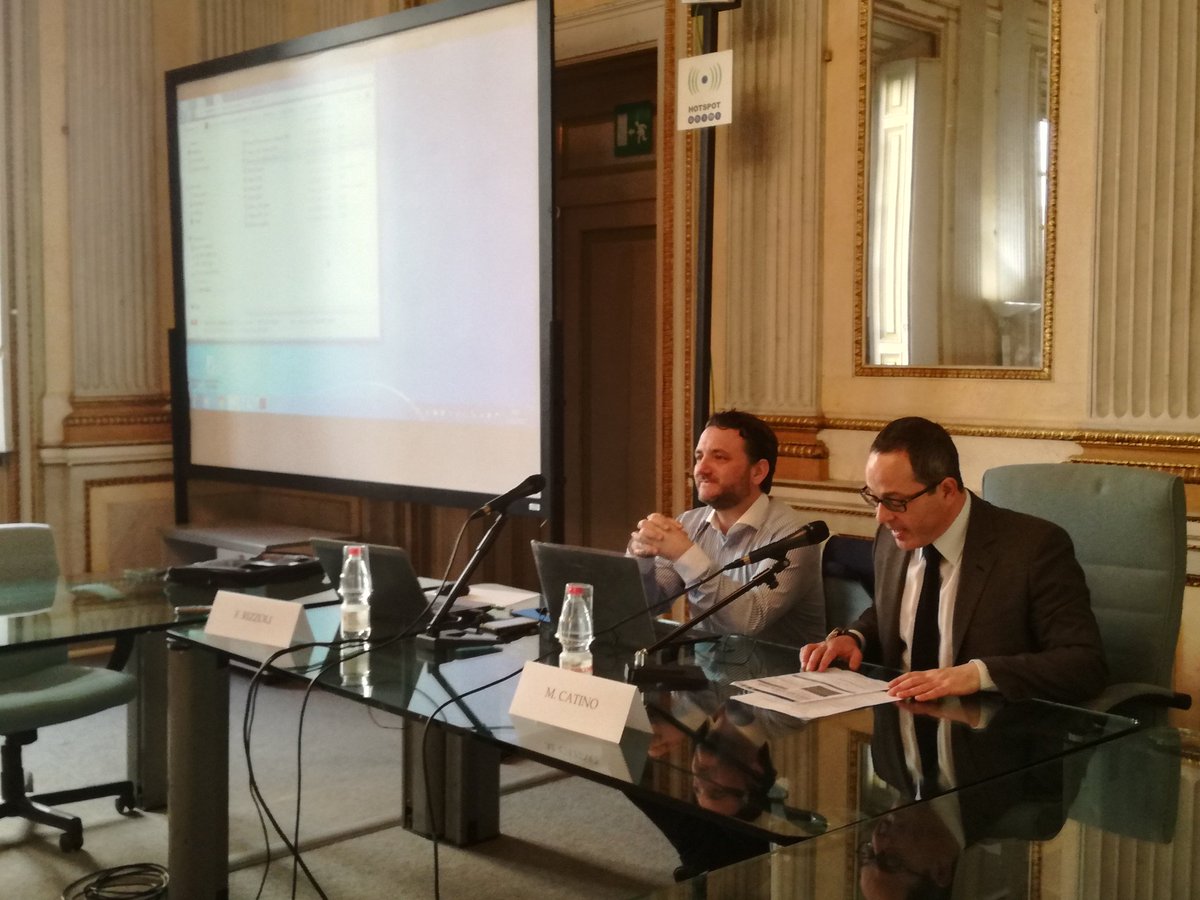 crossunimi's tweet photo. internat seminar day 2. Fabrice Rizzoli (SciencesPo, Paris) opens morning session: "Organized crime in France: between facts and prejudices" https://t.co/GYIq5Gypjw